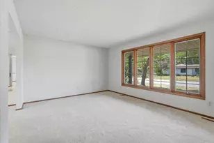 454 O'Day St S, Maplewood, MN 55119 - Photo 7