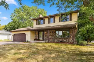 454 O'Day St S, Maplewood, MN 55119 - Photo 1
