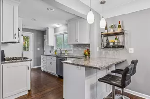 2940 Maryland Ave S, Saint Louis Park, MN 55426 - Photo 9