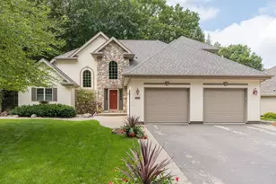 121 Bartholomew Ln, Mankato, MN 56001 - Photo 1