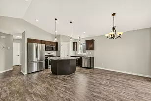 5526 Harvest Lake Dr NW, Rochester, MN 55901 - Photo 7