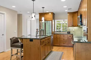 533 Willoughby Way W, Minnetonka, MN 55305 - Photo 7
