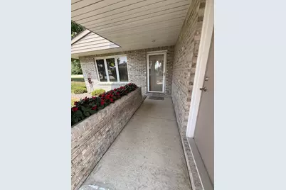 305 Salem Point Drive SW, Rochester, MN 55902 - Photo 3