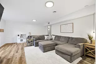656 E 2nd St, Waconia, MN 55387 - Photo 25