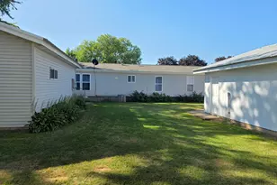 320 6th Ave NE, Plainview, MN 55964 - Photo 7