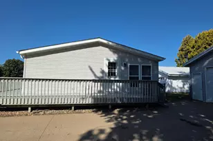 320 6th Ave NE, Plainview, MN 55964 - Photo 3