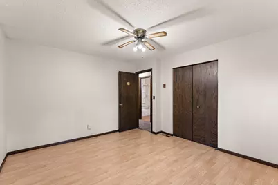 28564 Zurich Street NE, North Branch, MN 55056 - Photo 9
