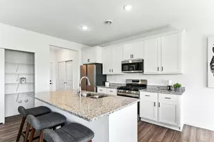 576 Cedar Dr, Lake City, MN 55041 - Photo 9