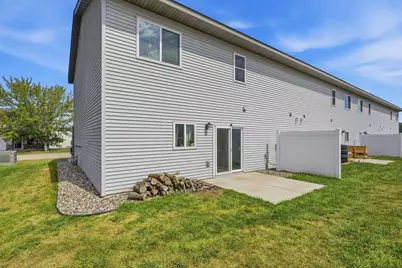 416 Sierra Place, Roberts, WI 54023 - Photo 3