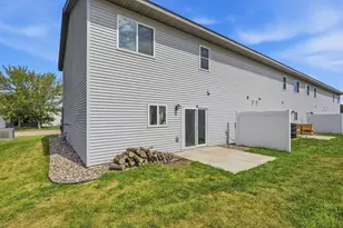 416 Sierra Pl, Roberts, WI 54023 - Photo 3