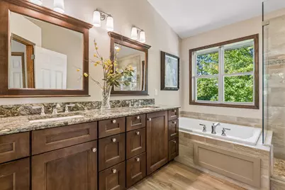 9025 Sunnyvale Drive, Chanhassen, MN 55317 - Photo 33