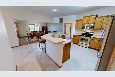 2858 9th Avenue SE, Willmar, MN 56201 - Photo 9