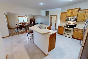 2858 9th Ave SE, Willmar, MN 56201 - Photo 9