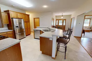 2858 9th Ave SE, Willmar, MN 56201 - Photo 5