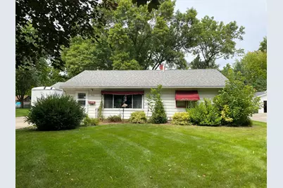 912 13th Avenue SW, Willmar, MN 56201 - Photo 1