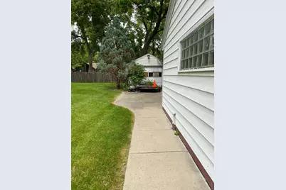 912 13th Avenue SW, Willmar, MN 56201 - Photo 3