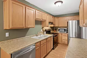 1718 Woodgate Ln, Eagan, MN 55122 - Photo 11