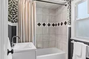 2310 Byrd Ave N, Golden Valley, MN 55422 - Photo 35