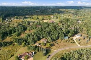 426 Rolling Hills Ln, Hudson, WI 54016 - Photo 3