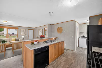 400 E Baldwin Avenue, Kellogg, MN 55945 - Photo 9