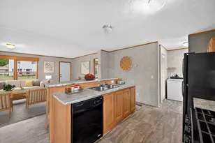 400 E Baldwin Ave, Kellogg, MN 55945 - Photo 9