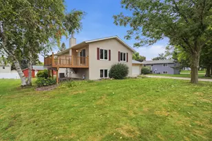 2704 13th Ave NW, Willmar, MN 56201 - Photo 1