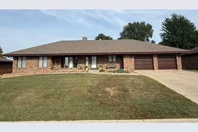 611 Dugdale Avenue, Worthington, MN 56187 - Photo 1