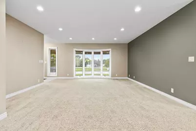 611 Dugdale Avenue, Worthington, MN 56187 - Photo 13