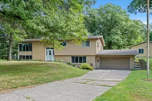 4550 N Benton Dr, Sauk Rapids, MN 56379 - Photo 3