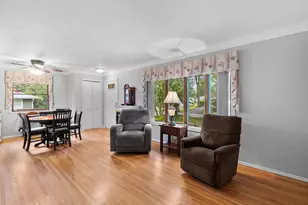 2726 Dellwood St, Roseville, MN 55113 - Photo 9