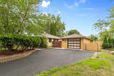 2726 Dellwood Street, Roseville, MN 55113 - Photo 3