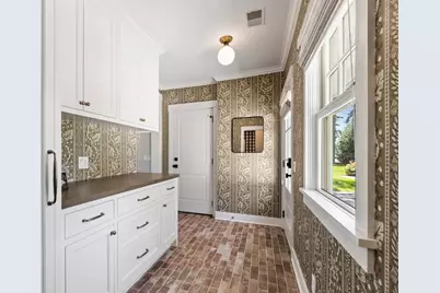 415 Highcroft Road, Wayzata, MN 55391 - Photo 17