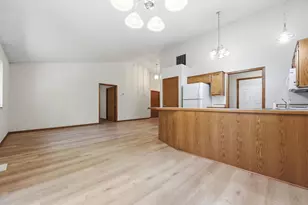 614 Golden Gate Ln, Winsted, MN 55395 - Photo 5
