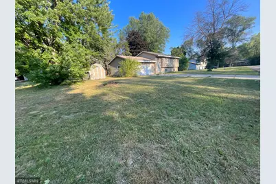 7308 Fremont Avenue N, Brooklyn Park, MN 55444 - Photo 31