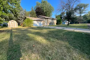 7308 Fremont Ave N, Brooklyn Park, MN 55444 - Photo 9