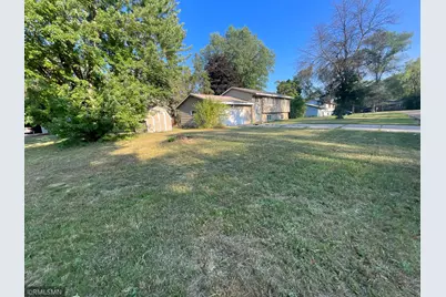 7308 Fremont Avenue N, Brooklyn Park, MN 55444 - Photo 3