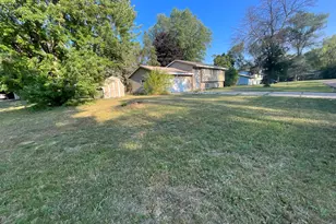 7308 Fremont Ave N, Brooklyn Park, MN 55444 - Photo 3