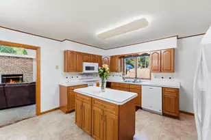 243 E Dahlstrom Ave, Appleton, MN 56208 - Photo 13