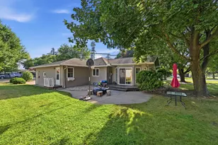 243 E Dahlstrom Ave, Appleton, MN 56208 - Photo 7