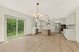 3730 Stonehedge Dr NE, Rochester, MN 55906 - Photo 9