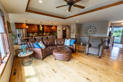 864 Goves Way, Madelia, MN 56062 - Photo 15