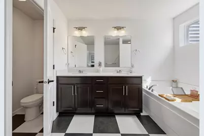 762 Stonegate Road, Chanhassen, MN 55317 - Photo 21