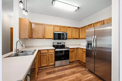 18275 Kerrville Trail #402, Lakeville, MN 55044 - Photo 11