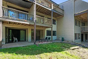 8948 Neill Lake Rd, Eden Prairie, MN 55347 - Photo 33
