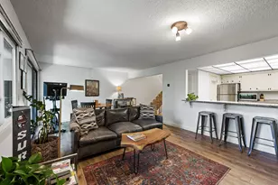 8948 Neill Lake Rd, Eden Prairie, MN 55347 - Photo 11
