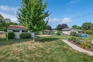 948 Main St S, Shakopee, MN 55379 - Photo 23