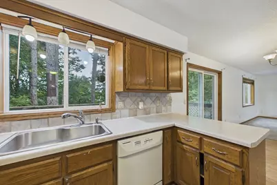 7018 43rd Street N, Oakdale, MN 55128 - Photo 5