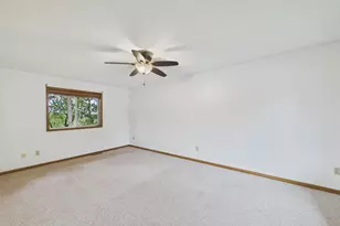 7018 43rd St N, Oakdale, MN 55128 - Photo 13