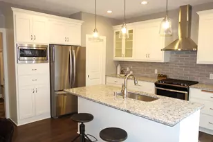 560 Fisher Cir, Vadnais Heights, MN 55127 - Photo 9