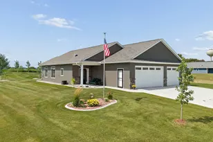 1352 Bradford St SE, Hutchinson, MN 55350 - Photo 1
